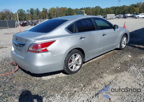 2015 Nissan Altima 2.5/2.5 S/2.5 Sl/2.5 Sv from USA, damaged, VIN 1N4AL3AP9FC201689